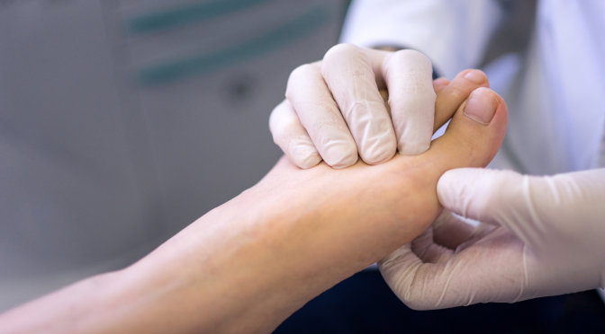 Foot Pain That People Often Ignore: How to Know When it’s Time to See a Podiatrist